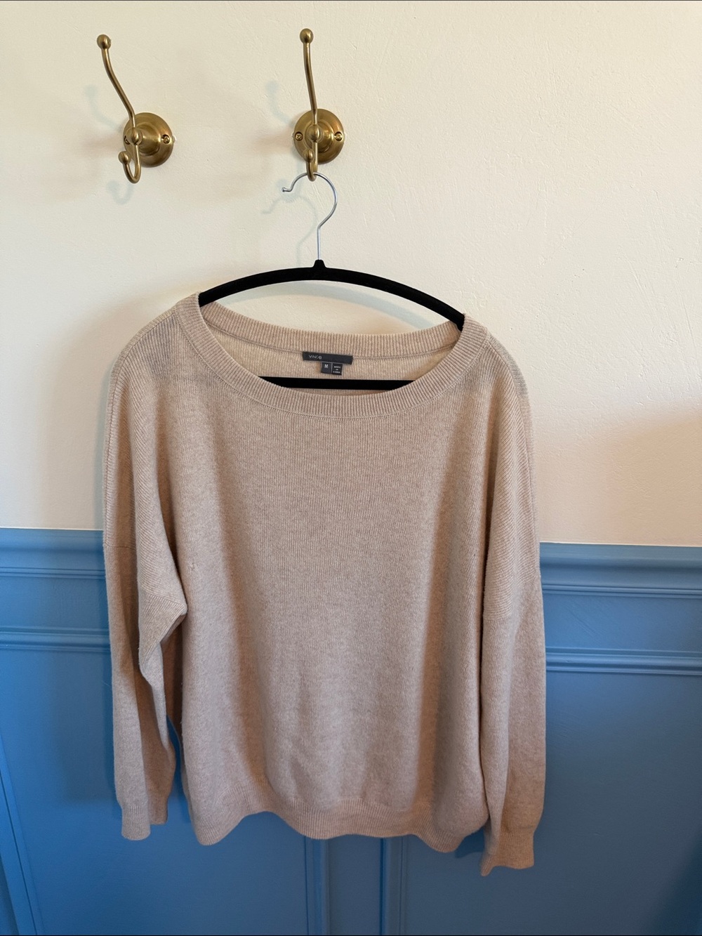 Vince 100% Cashmere Crewneck Sweater in Light Beige